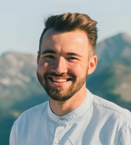 Home team skip 03.jpg